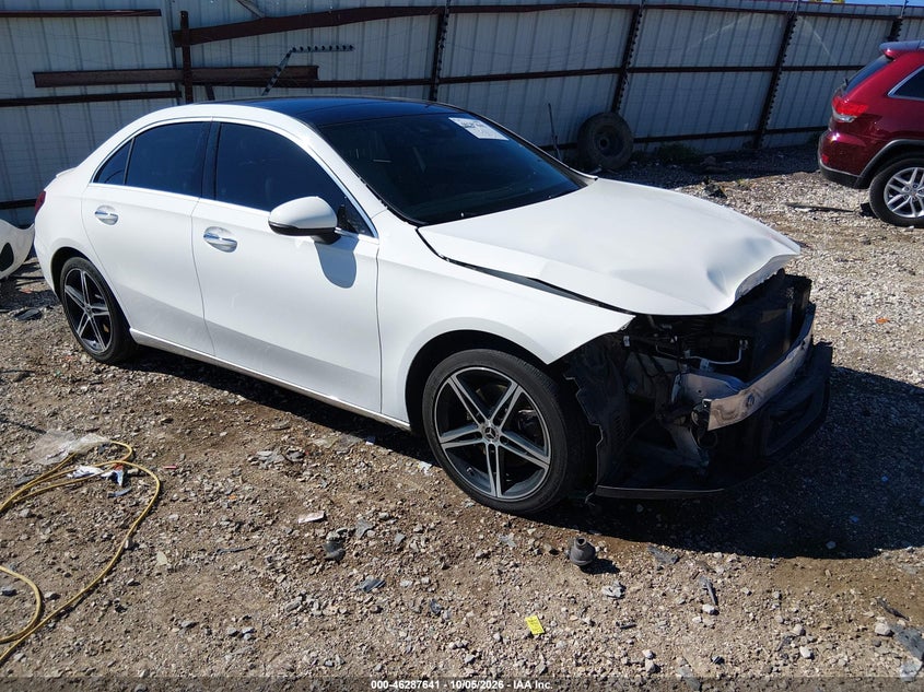 Vin: wdd3g4fb1kw009613, lot: 46787787, mercedes-benz a 220 4matic 2019 img_1