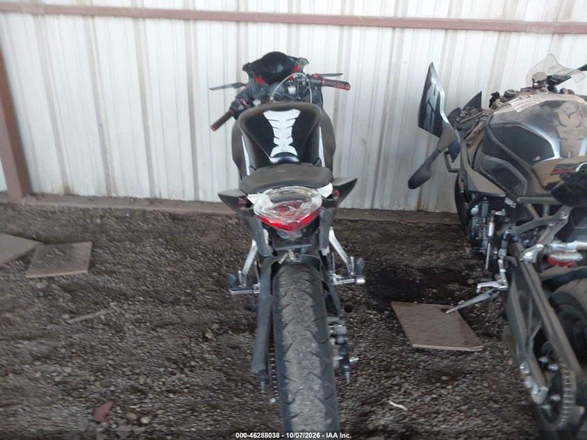 HONDA CBR300 2015