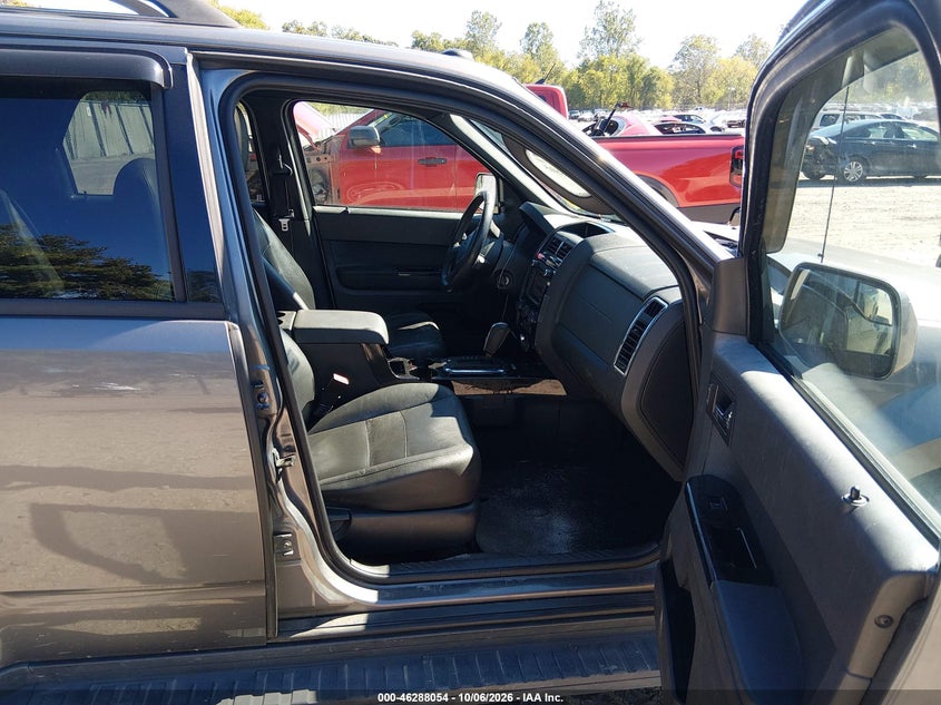 FORD ESCAPE 2011 VIN 1FMCU9E78BKB95800