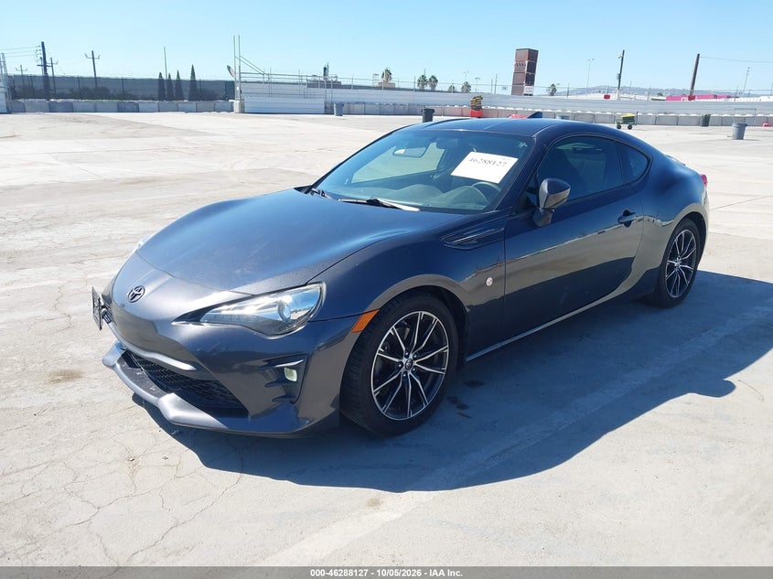 2017 TOYOTA 86 · Фото 2