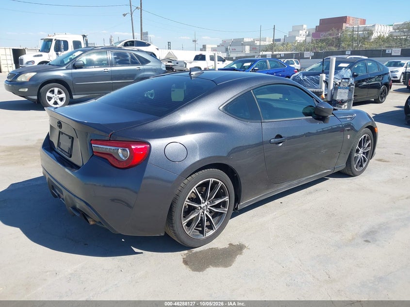 2017 TOYOTA 86 · Фото 4