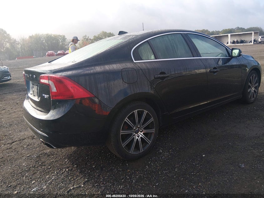 2018 VOLVO S60 INSCRIPTION T5 · Фото 4