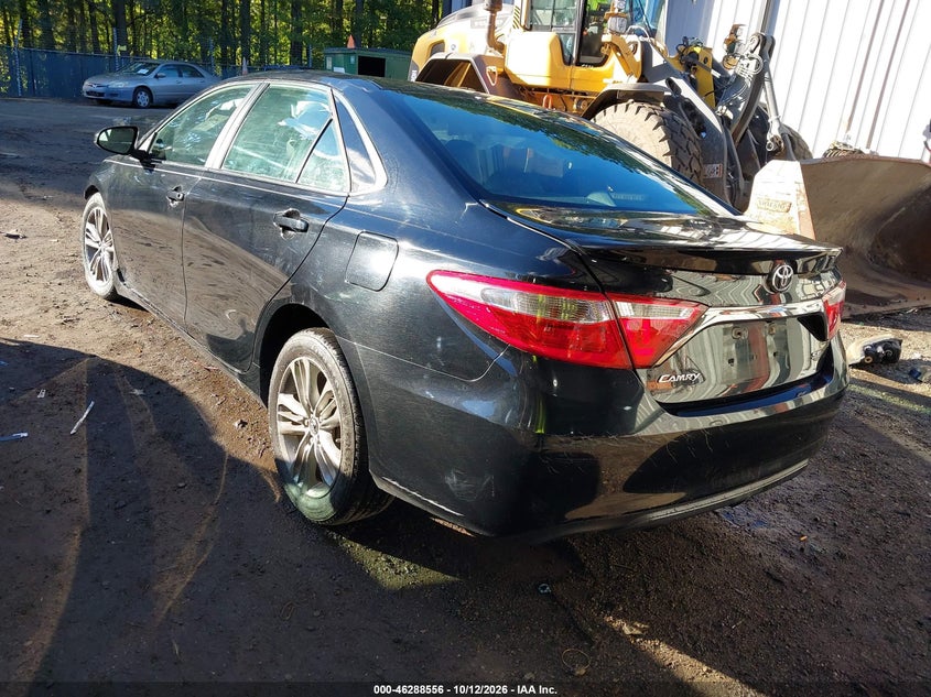 2017 TOYOTA CAMRY SE · Фото 3