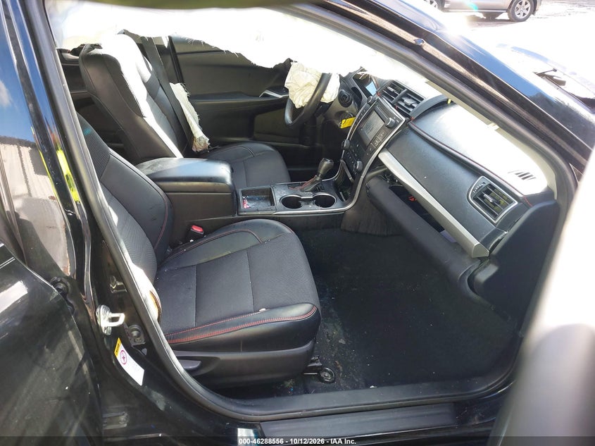 2017 TOYOTA CAMRY SE · Фото 5