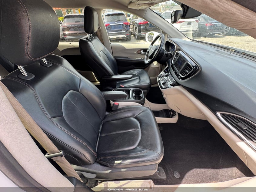 CHRYSLER PACIFICA 2019 VIN 2C4RC1BG9KR554080