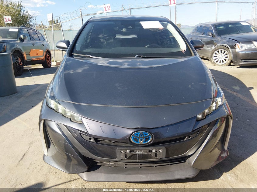 TOYOTA PRIUS PRIME - zdjęcie 15