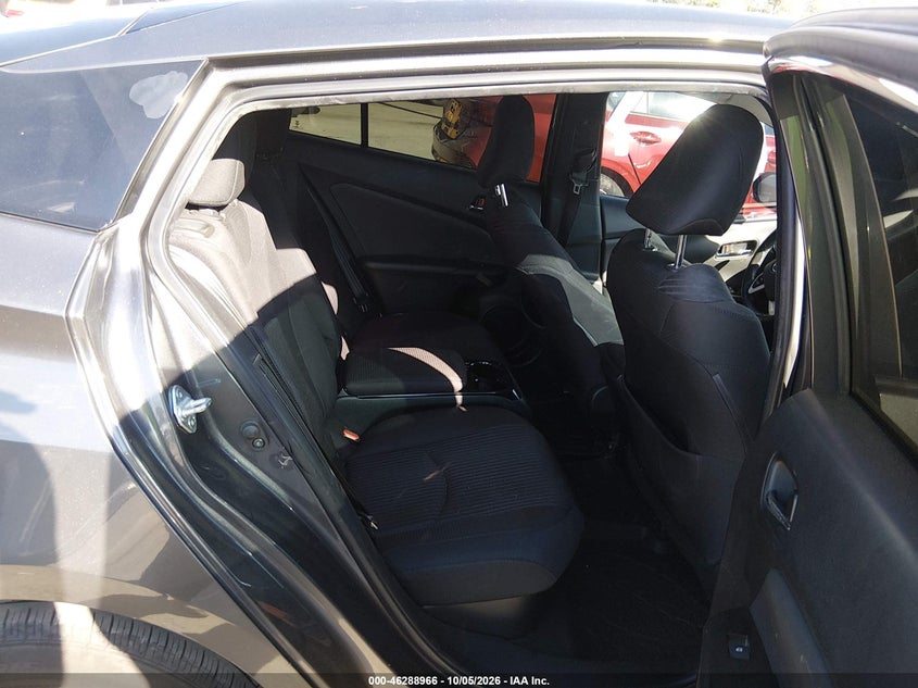 TOYOTA PRIUS PRIME - zdjęcie 8