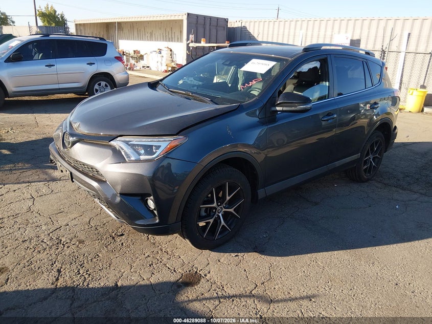 Vin: 2t3jfrev9jw838245, lot: 46789251, toyota rav4 se 20182