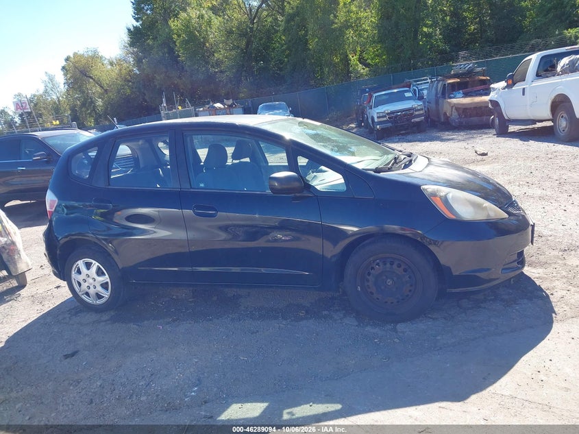 2010 HONDA FIT · Фото 13