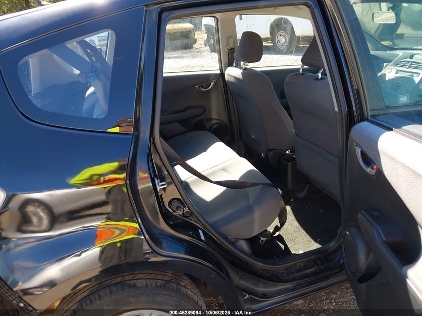 2010 HONDA FIT · Фото 8