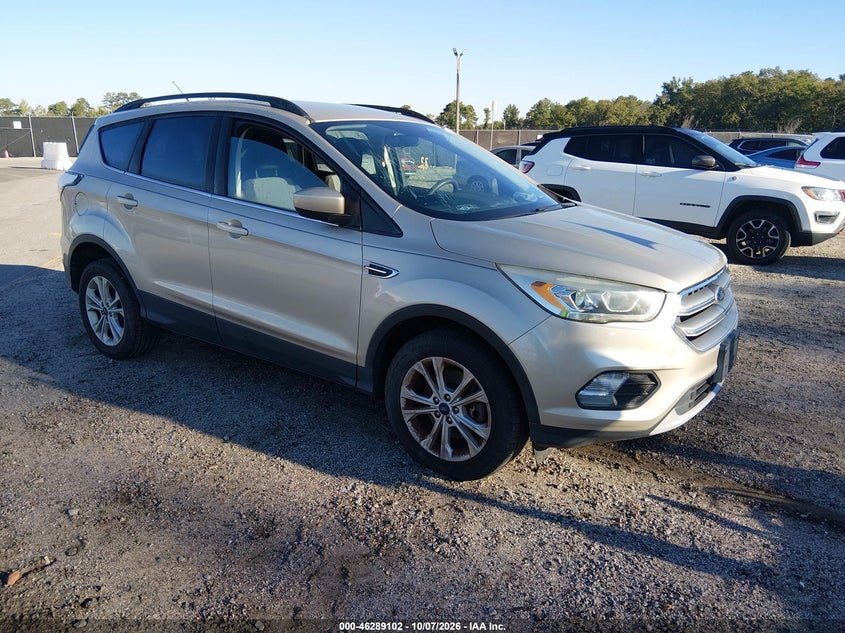 Vin: 1fmcu9gd8hub00104, lot: 46789265, ford escape se 2017 img_1