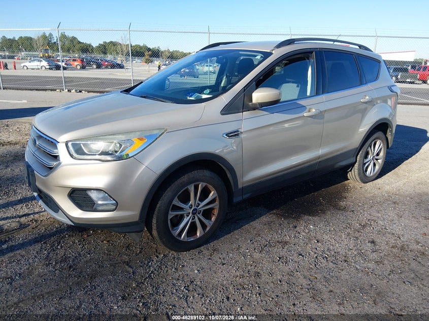 Vin: 1fmcu9gd8hub00104, lot: 46789265, ford escape se 20172