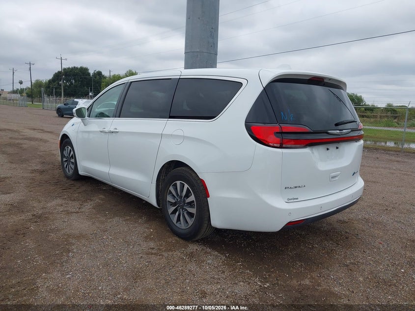 Vin: 2c4rc1l78nr140906, lot: 46789440, chrysler pacifica hybrid touring l 20223