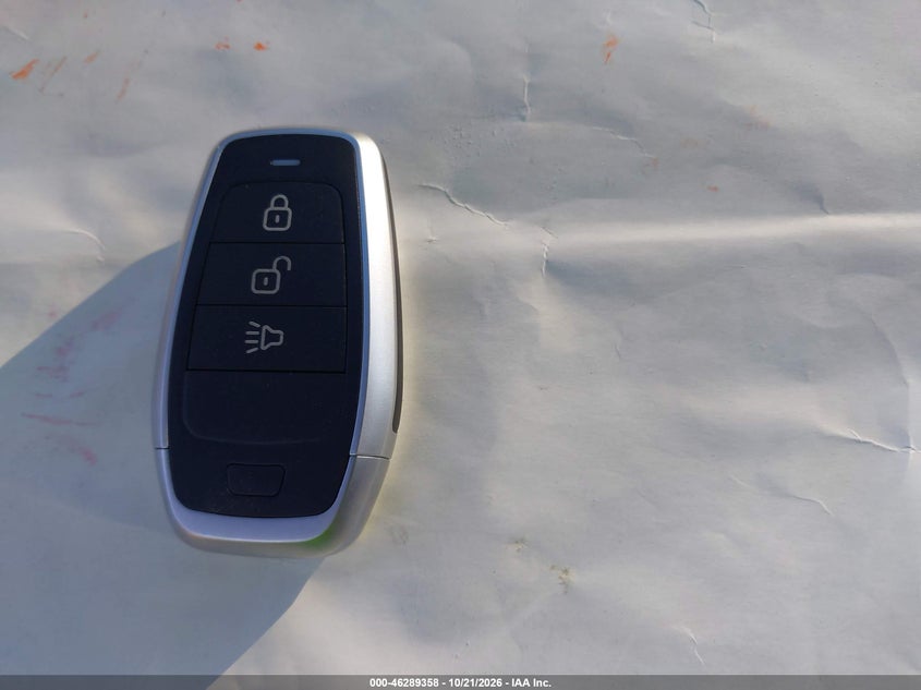2015 CHRYSLER 200 LIMITED · Photo 11