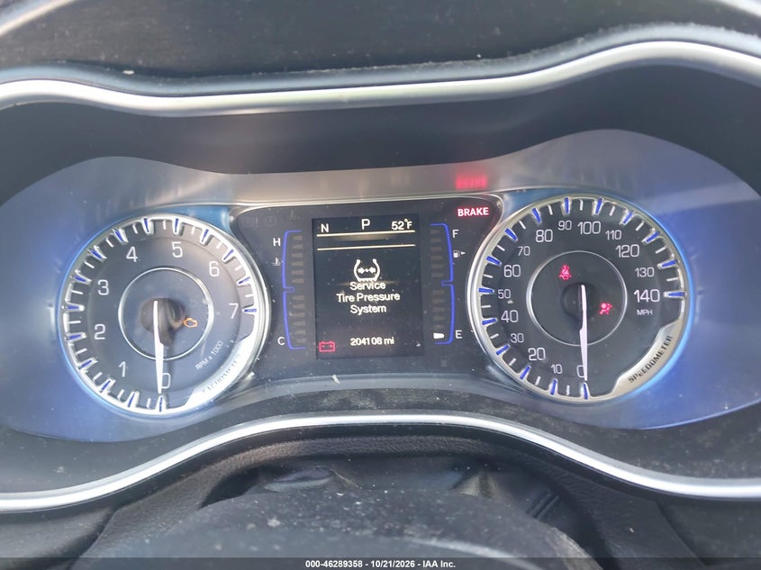 2015 CHRYSLER 200 LIMITED · Photo 7