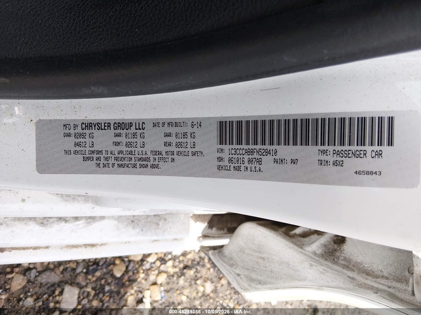 2015 CHRYSLER 200 LIMITED · Photo 9