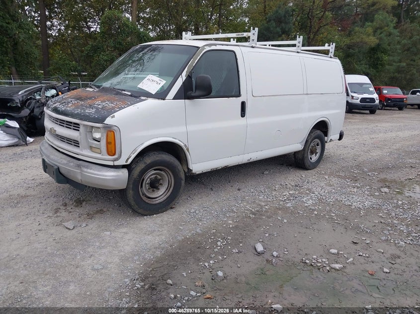 CHEVROLET EXPRESS 2000 VIN 1GCHG35R7Y1218935