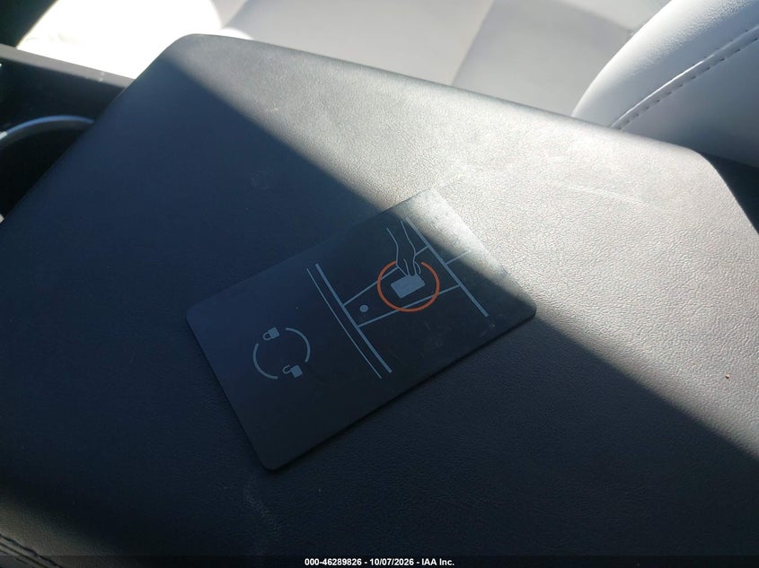 TESLA MODEL 3 - zdjęcie 10