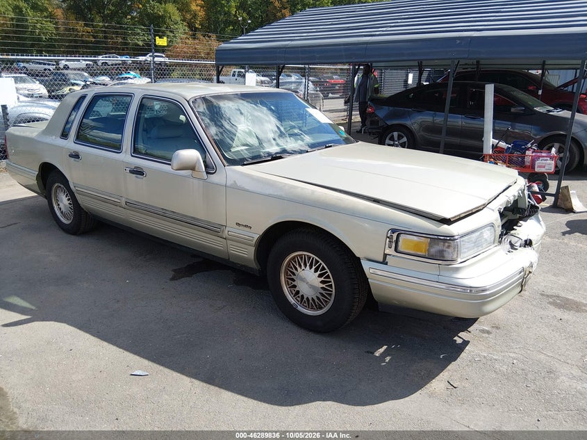 1997 LINCOLN TOWN CAR SIGNATURE