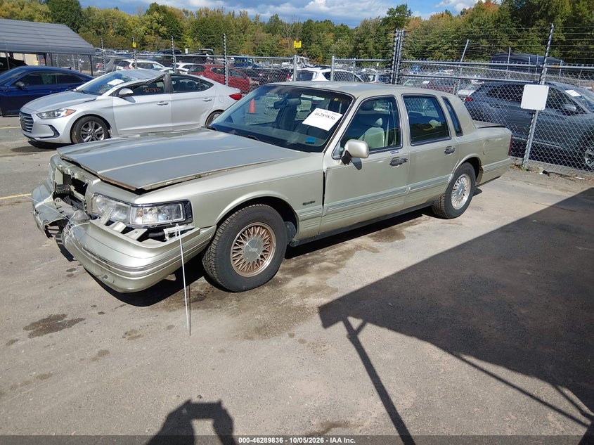 LINCOLN TOWN CAR 1997 VIN 1LNLM82W5VY732999