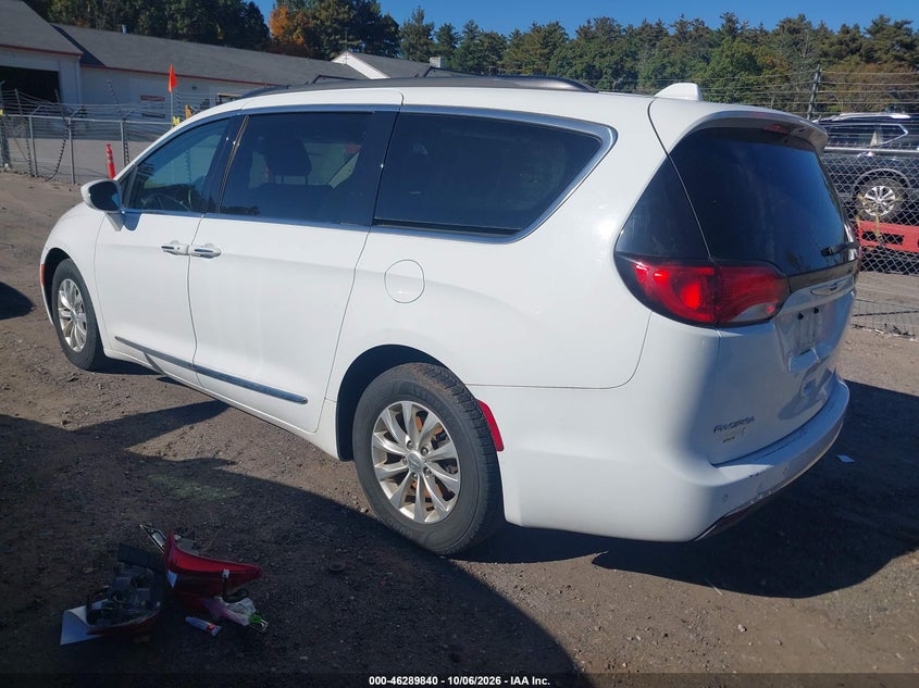 Vin: 2c4rc1bgxhr795851, lot: 46790003, chrysler pacifica touring-l 20173