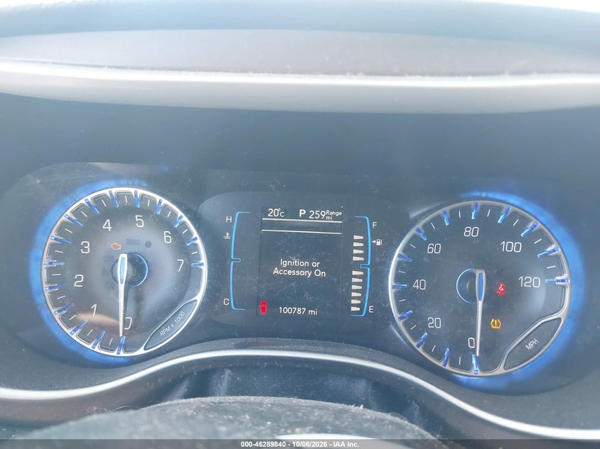 CHRYSLER PACIFICA 2017 VIN 2C4RC1BGXHR795851