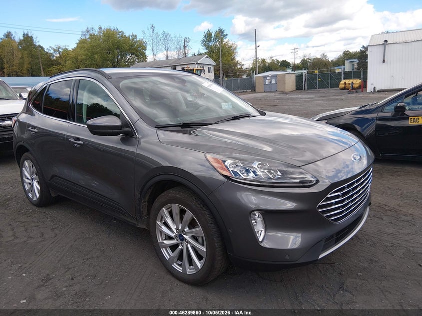 Vin: 1fmcu9j9xnua27298, lot: 46790023, ford escape titanium 2022 img_1
