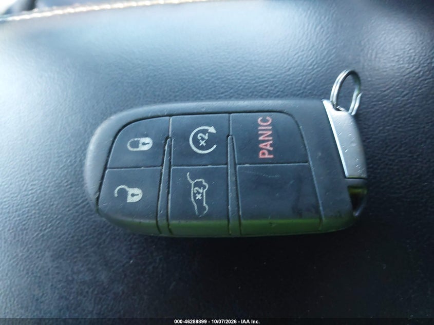 JEEP GRAND CHEROKEE - zdjęcie 11