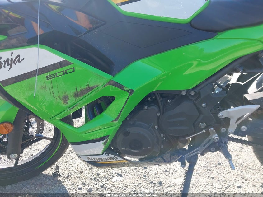 KAWASAKI EX500 2025