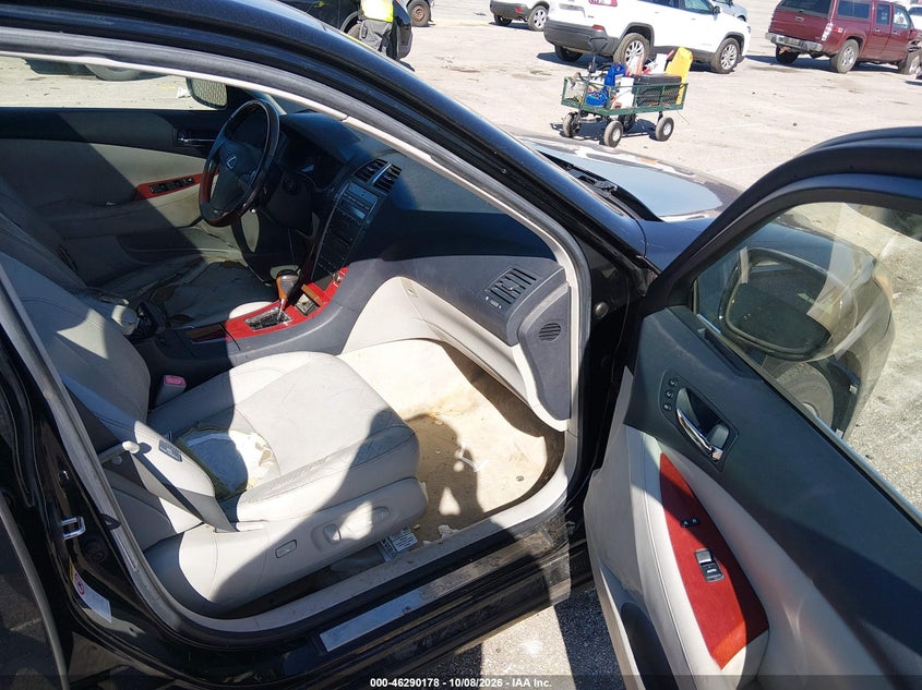 2009 LEXUS ES 350 · Photo 5