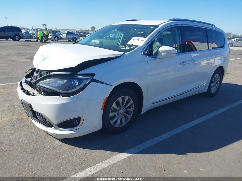 Vin: 2c4rc1bg7jr142450, lot: 46790364, chrysler pacifica touring l 20182
