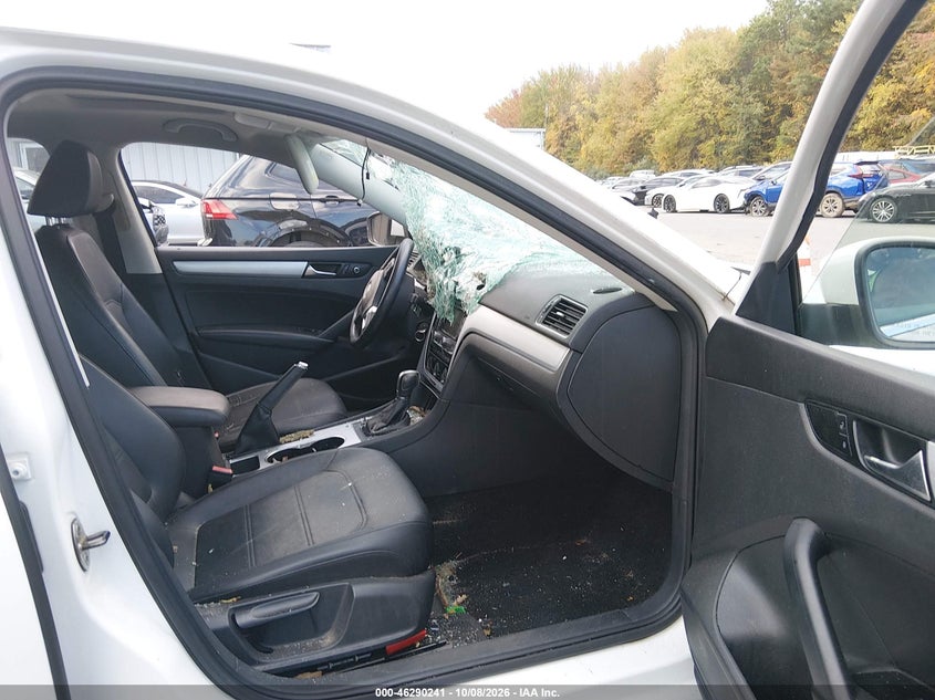 2013 VOLKSWAGEN PASSAT 2.5L SE · Фото 5