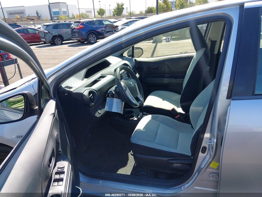 TOYOTA PRIUS C 2015 VIN JTDKDTB33F1583124