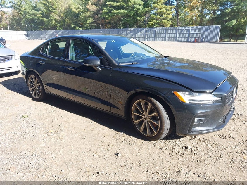 Vin: 7jr102tz4mg108632, lot: 46790630, volvo s60 t5 momentum 2021 img_1