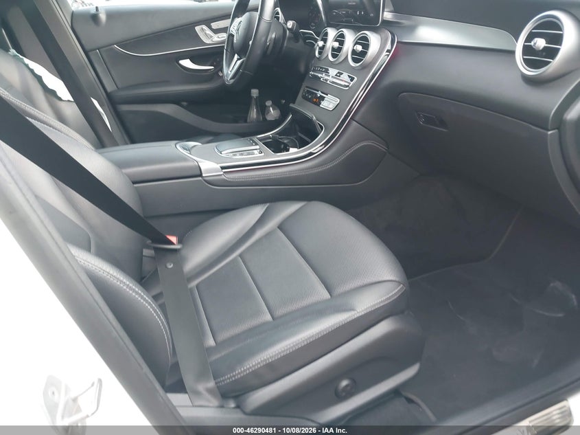 MERCEDES-BENZ GLC 300 - zdjęcie 5