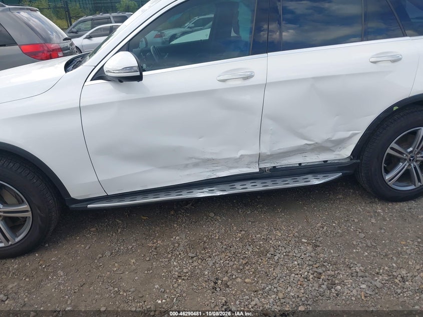 MERCEDES-BENZ GLC 300 - zdjęcie 6