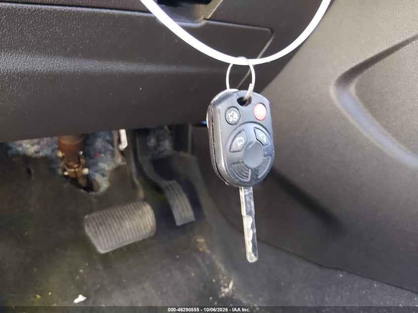 FORD FOCUS 2014 VIN 1FADP3K27EL188573