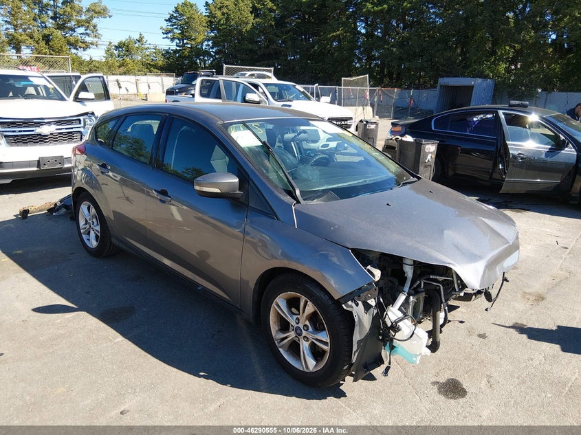 Vin: 1fadp3k27el188573, lot: 46790718, ford focus se 2014 img_1