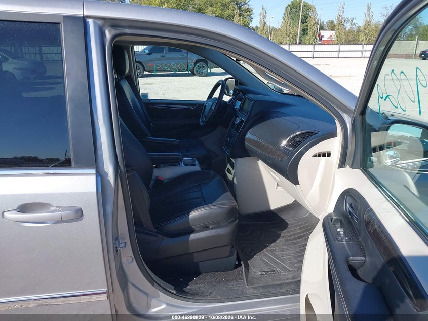 CHRYSLER TOWN & COUNTRY 2015 VIN 2C4RC1BG0FR726342
