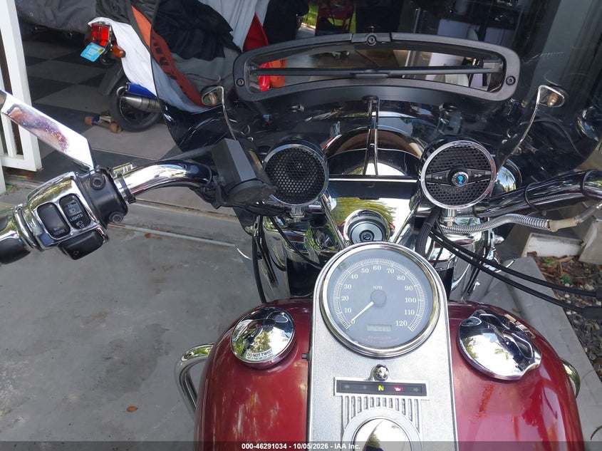 HARLEY-DAVIDSON FLHRI 2000