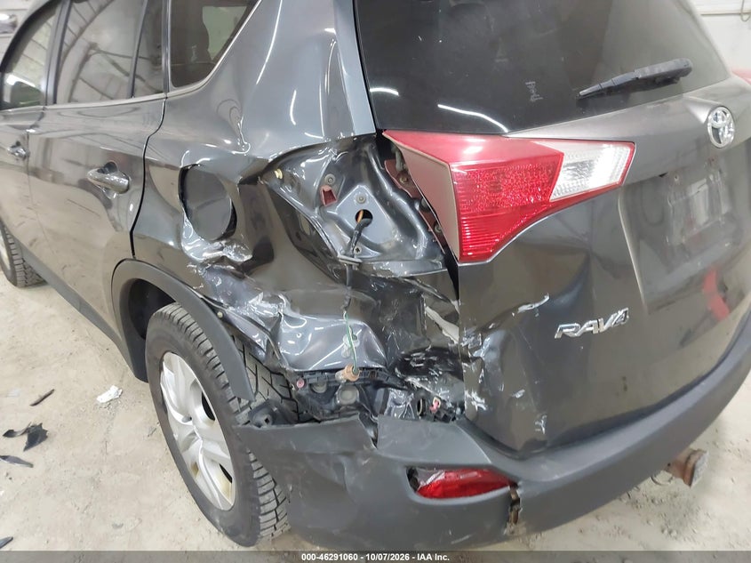TOYOTA RAV4 - zdjęcie 17