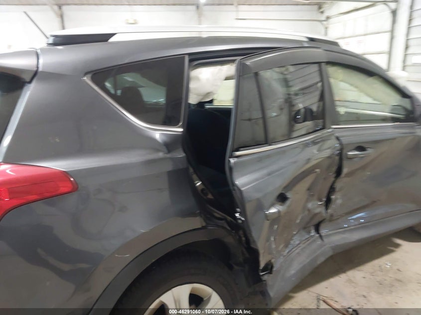 TOYOTA RAV4 - zdjęcie 18