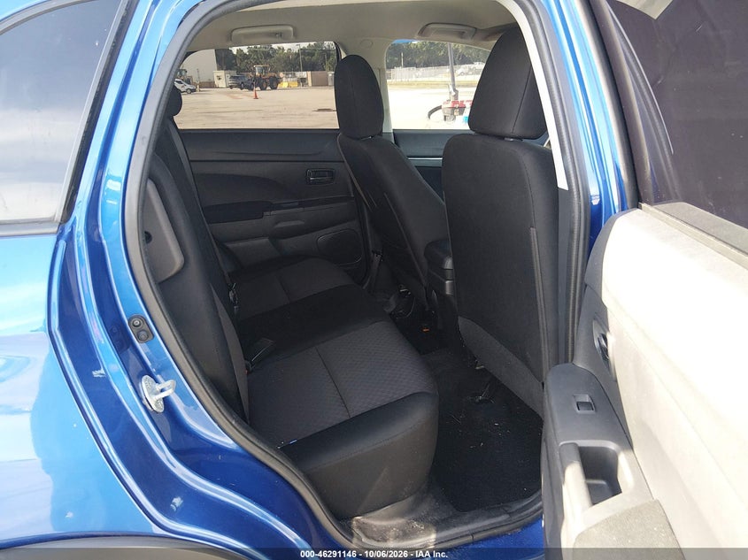 2019 MITSUBISHI OUTLANDER SPORT 2.0 LE · Фото 8
