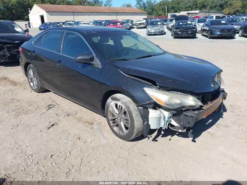 2015 TOYOTA CAMRY SE