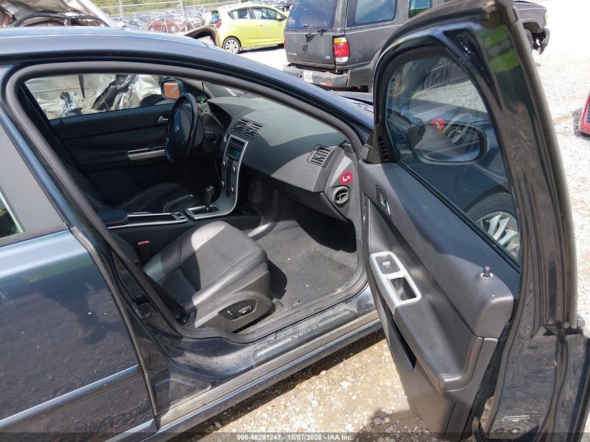 VOLVO V50 2011 VIN YV1672MW0B2628576