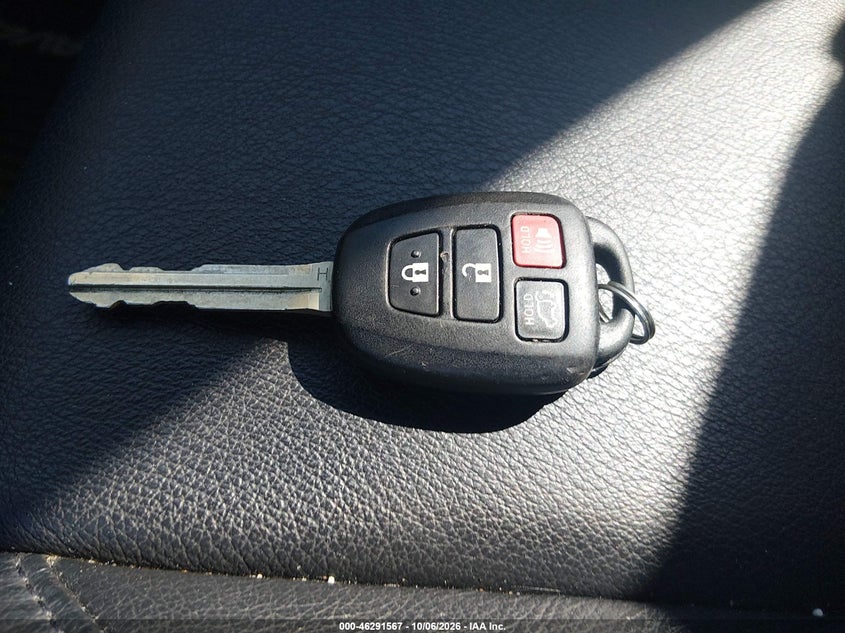 TOYOTA RAV4 - zdjęcie 11