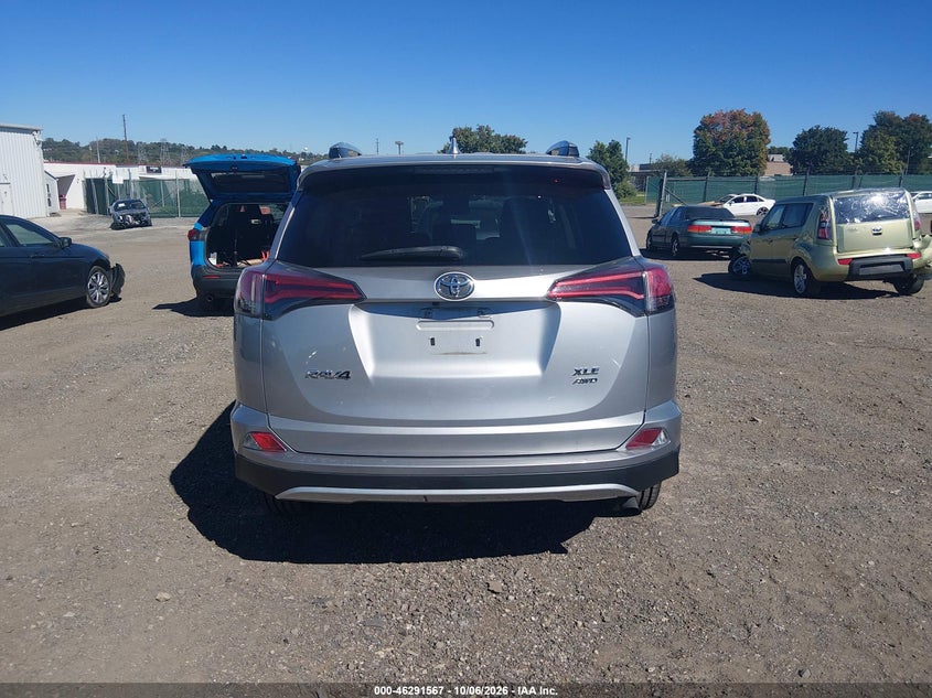TOYOTA RAV4 - zdjęcie 16