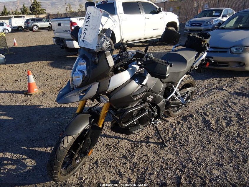 SUZUKI DL1000 2016