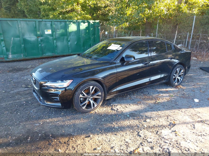Vin: 7jrl12fl7pg253021, lot: 46791812, volvo s60 b5 plus dark theme 20232