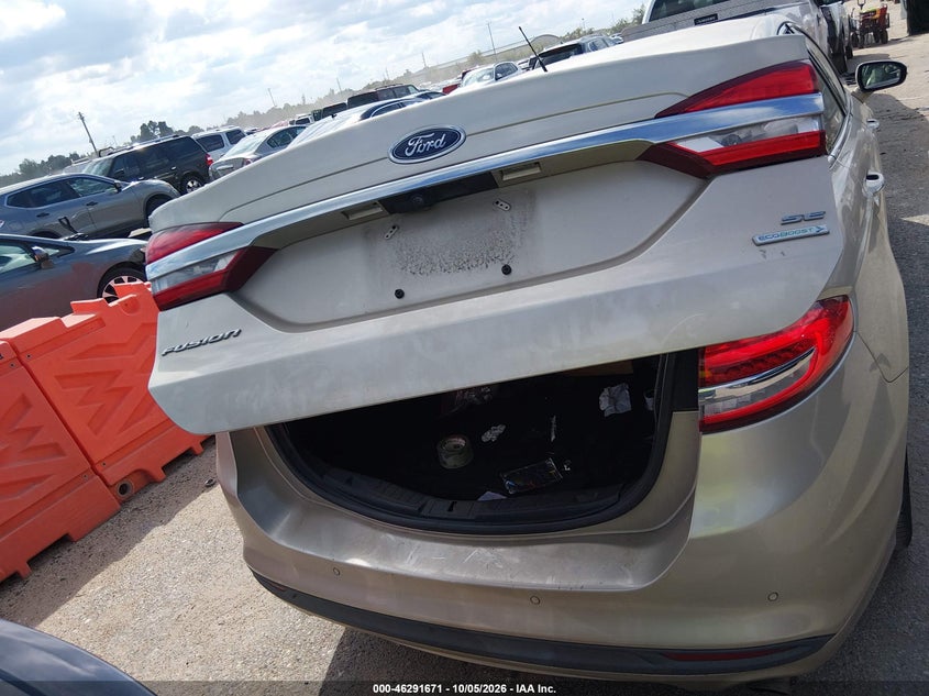 2017 FORD FUSION SE · Фото 16
